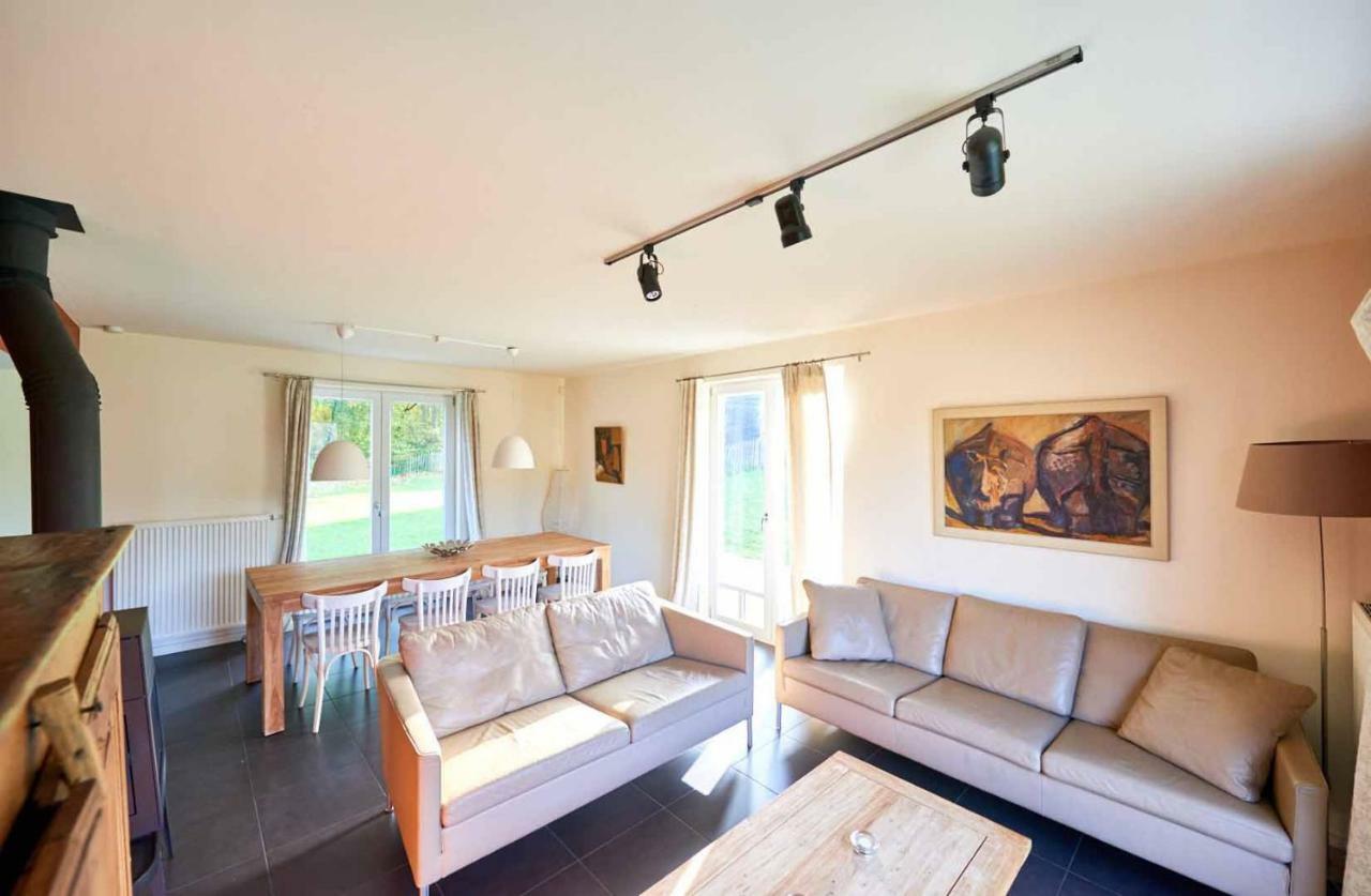 Holiday Home Beausoleil ボマル エクステリア 写真