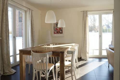 Holiday Home Beausoleil ボマル エクステリア 写真